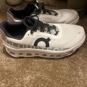 Women’s On Tennis Shoes